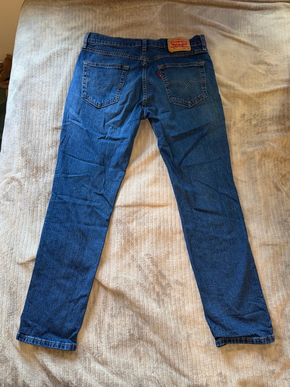 Classic Men's Blue Straight-Leg Levi’s Jeans